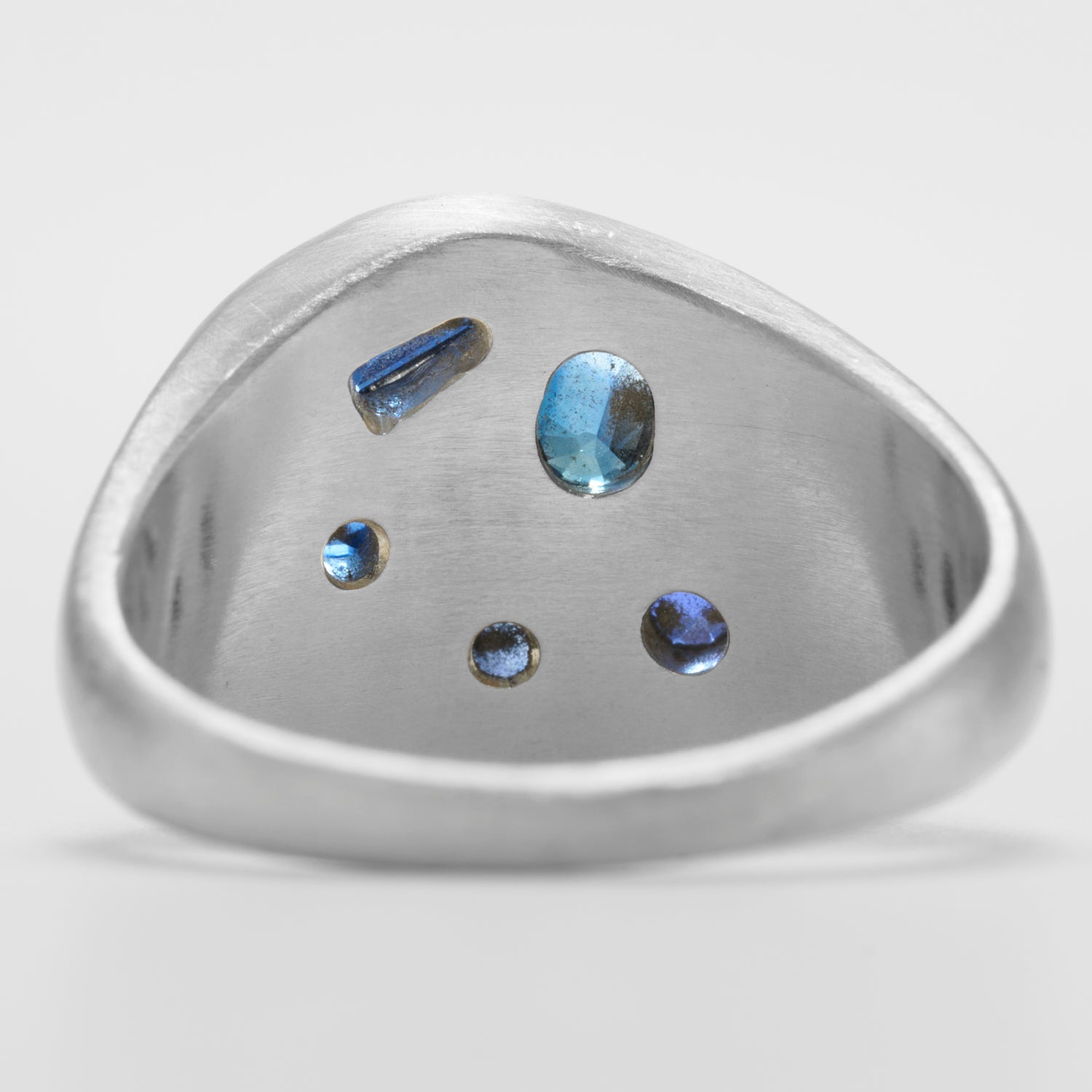 【 NEW 】Gem signet ring