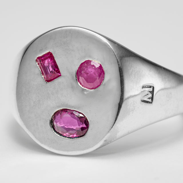 Gem signet ring