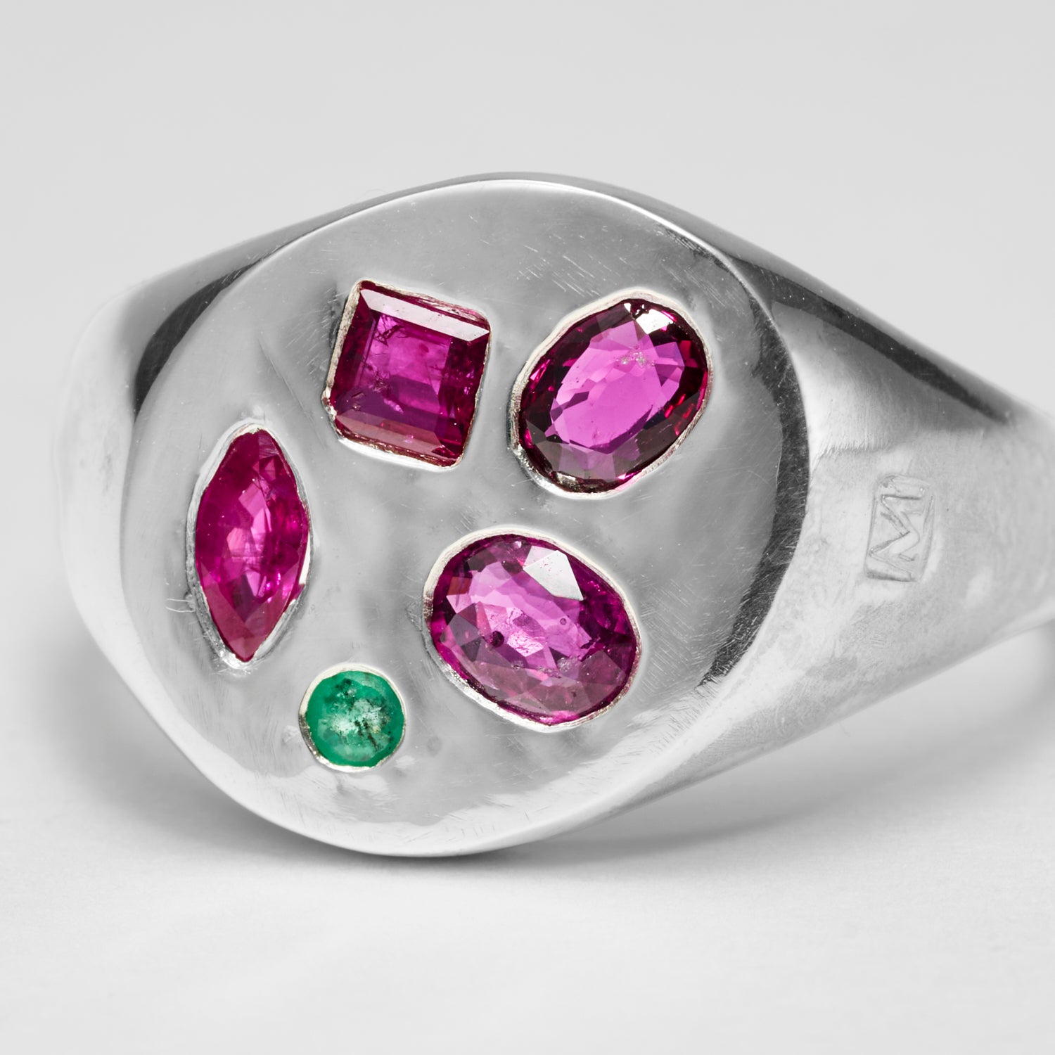 【 NEW 】Gem signet ring