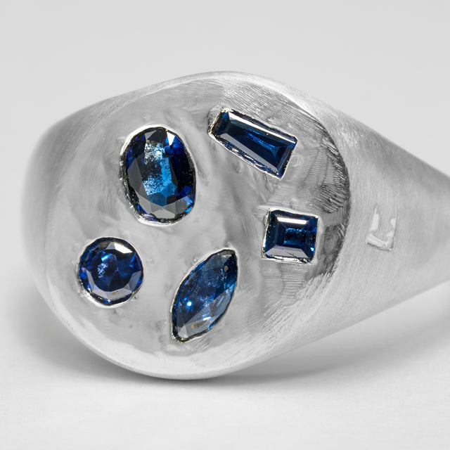 Gem signet ring
