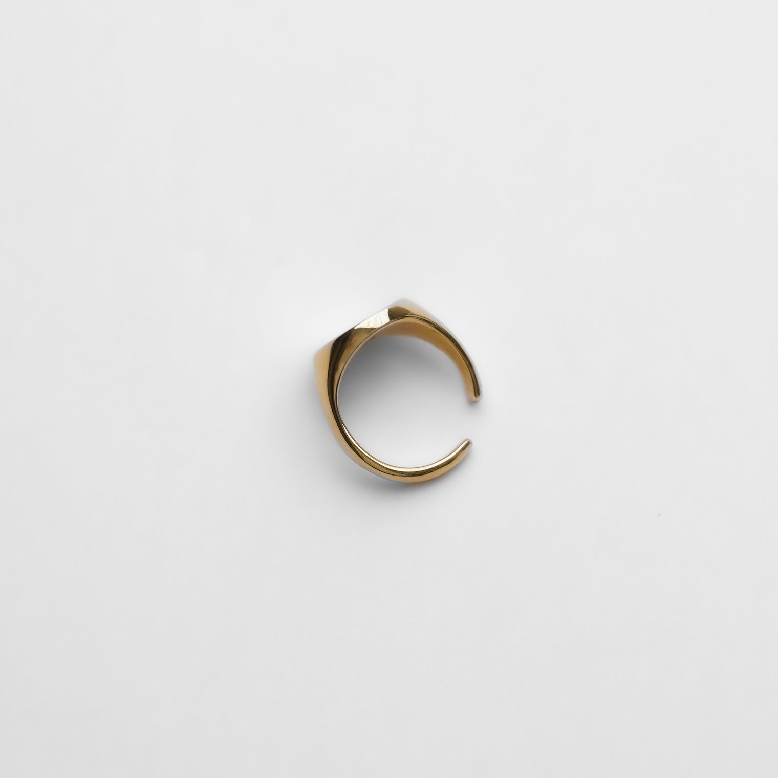 Signet ear cuff (gold) / (silver)