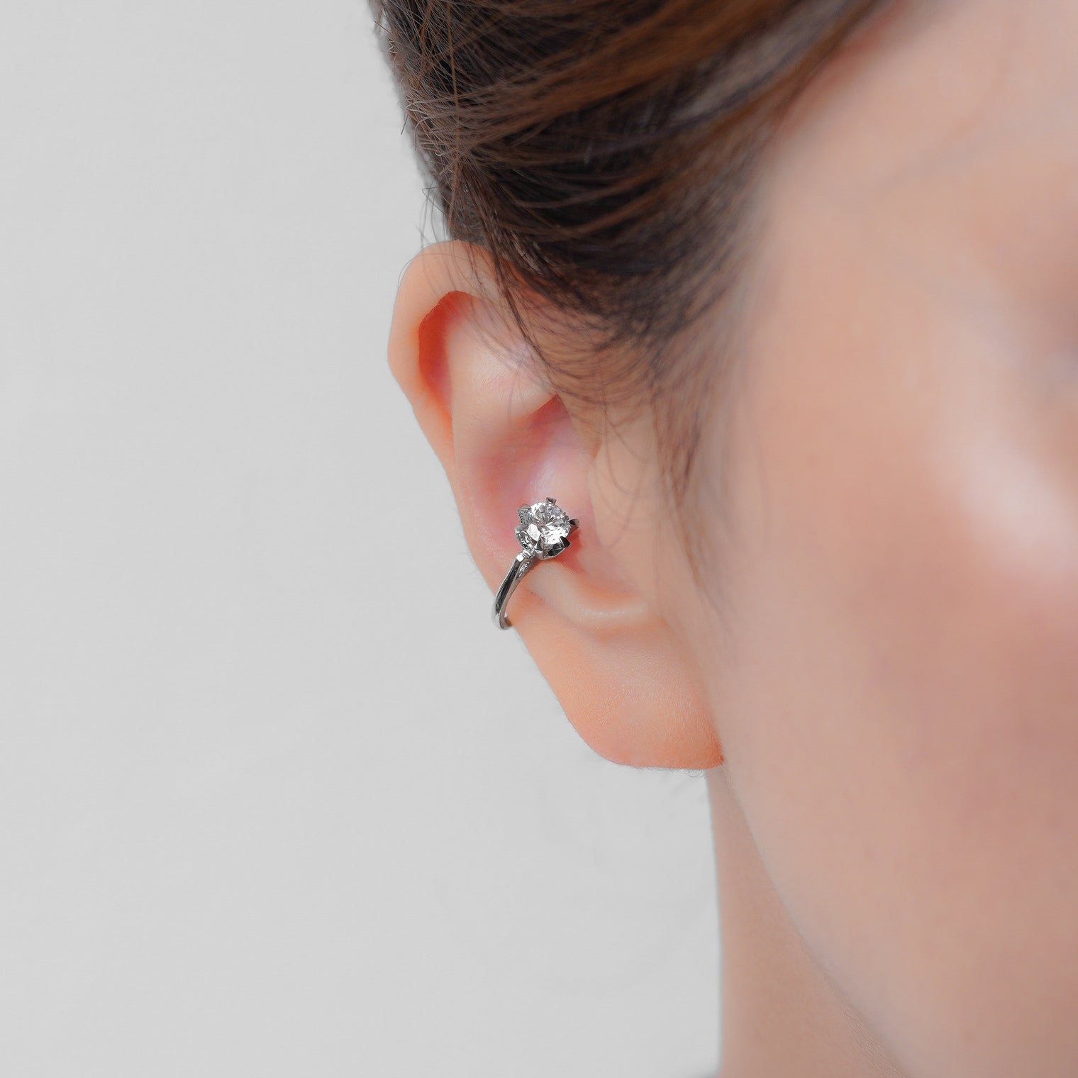 ring motif ear cuff (silver /cubic zirconia)