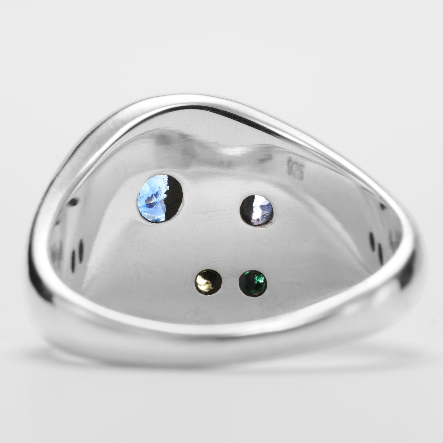【 NEW 】Gem signet ring