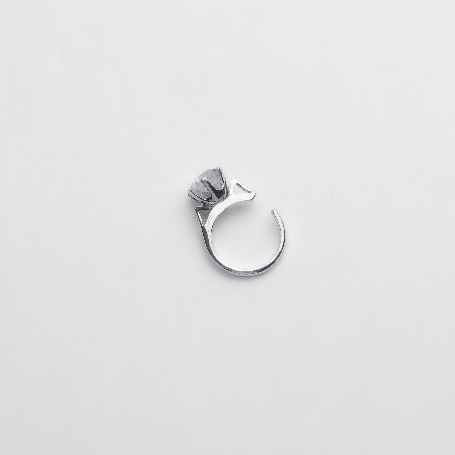 ring motif ear cuff (silver /cubic zirconia)