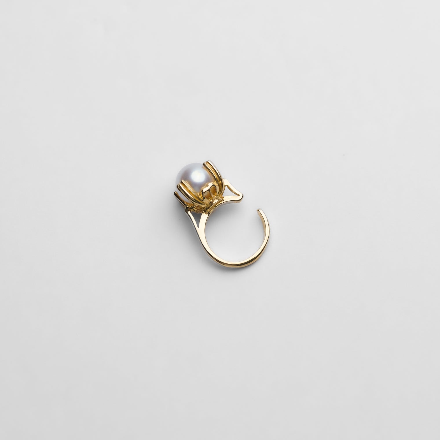 ring motif ear cuff (gold /pearl)