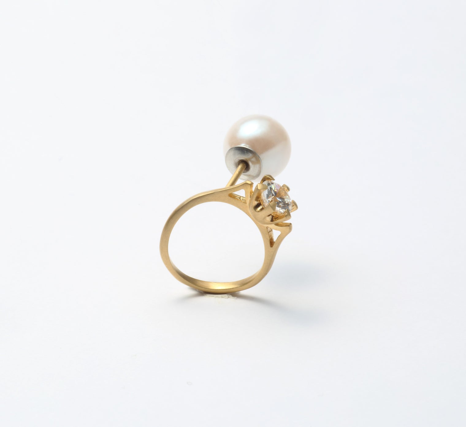 ring motif pierce (cubic zirconia / gold/ front)