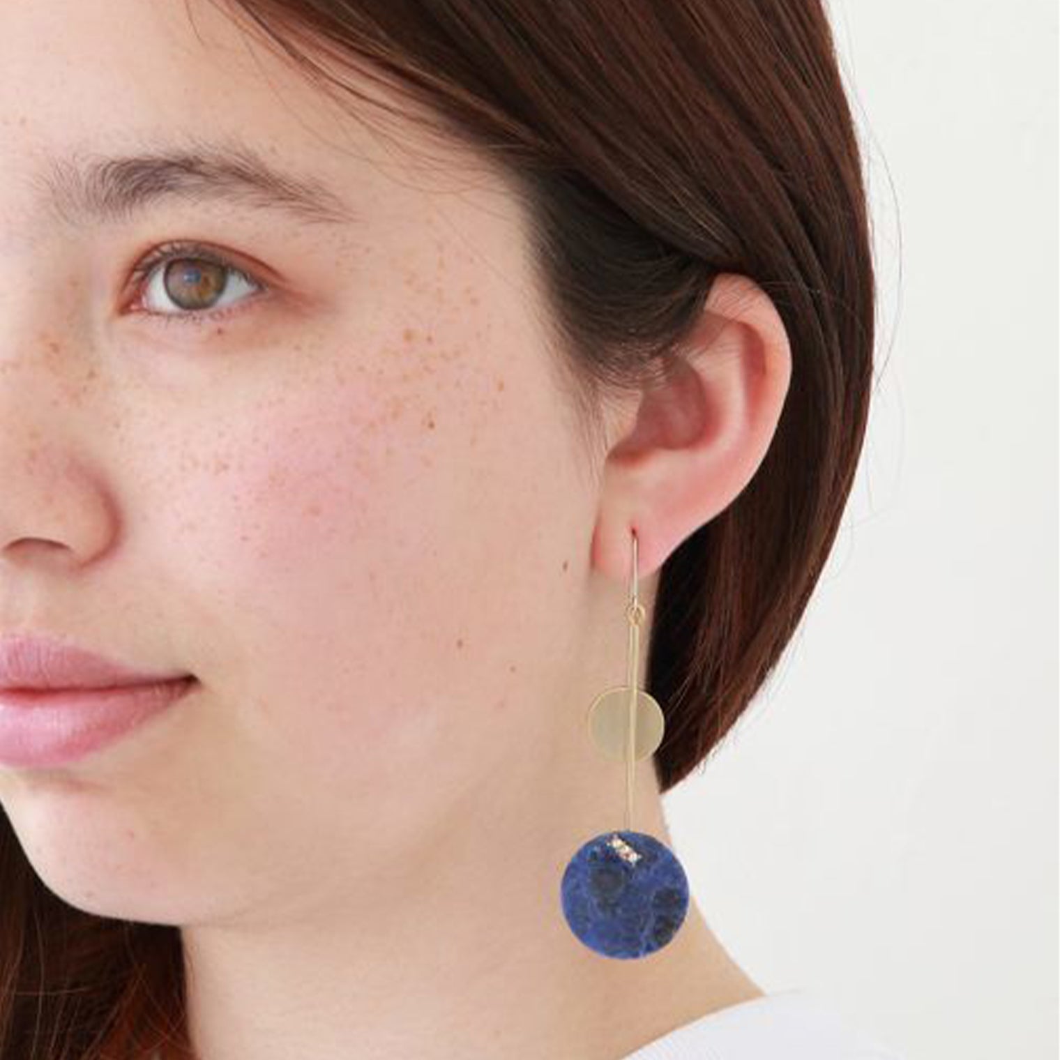 23mm sodalite / k10 post pierced earring