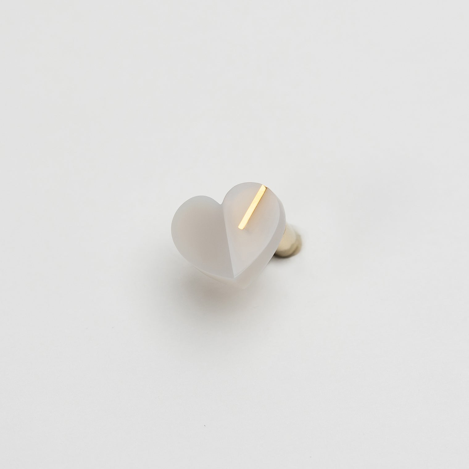 【 One of a kind 】Heart pierced earring (White agate / K10 post)