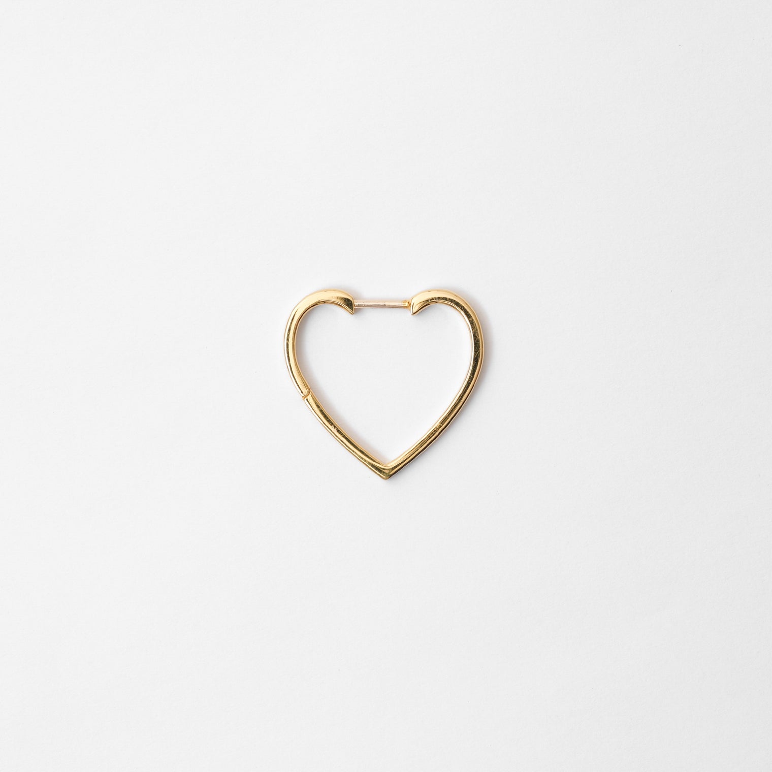 Hoop heart pierced earring (small / gold)