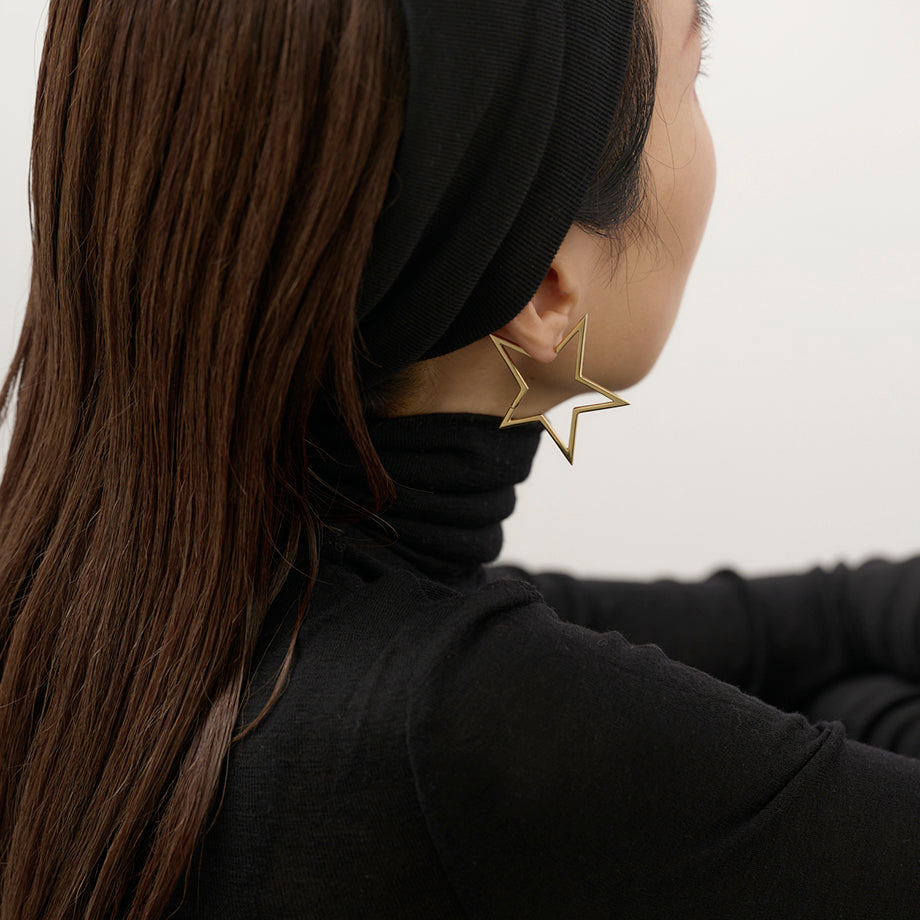 Hoop star pierced earring (Gold)