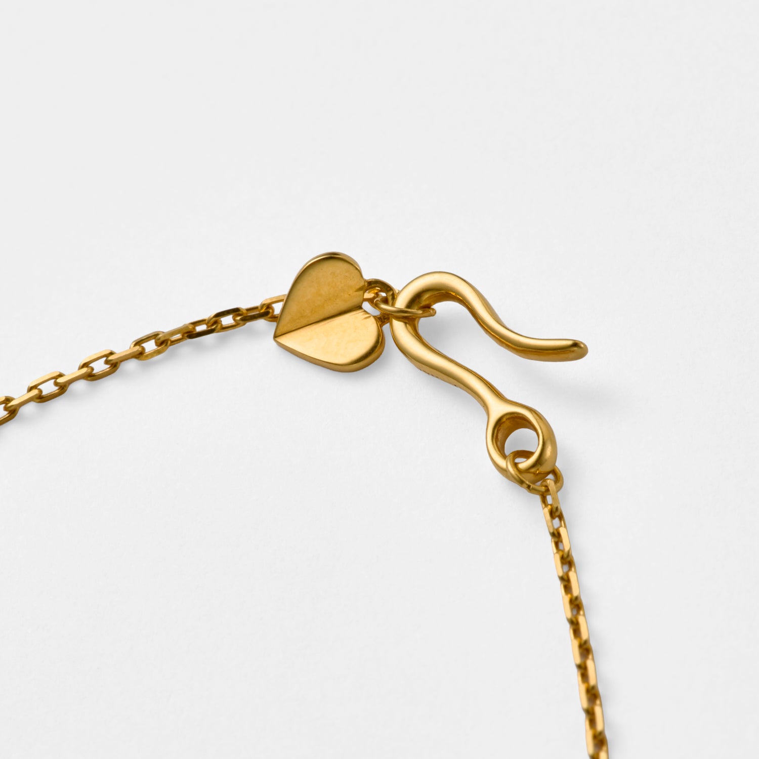 【New】Tiny Heart Station necklace