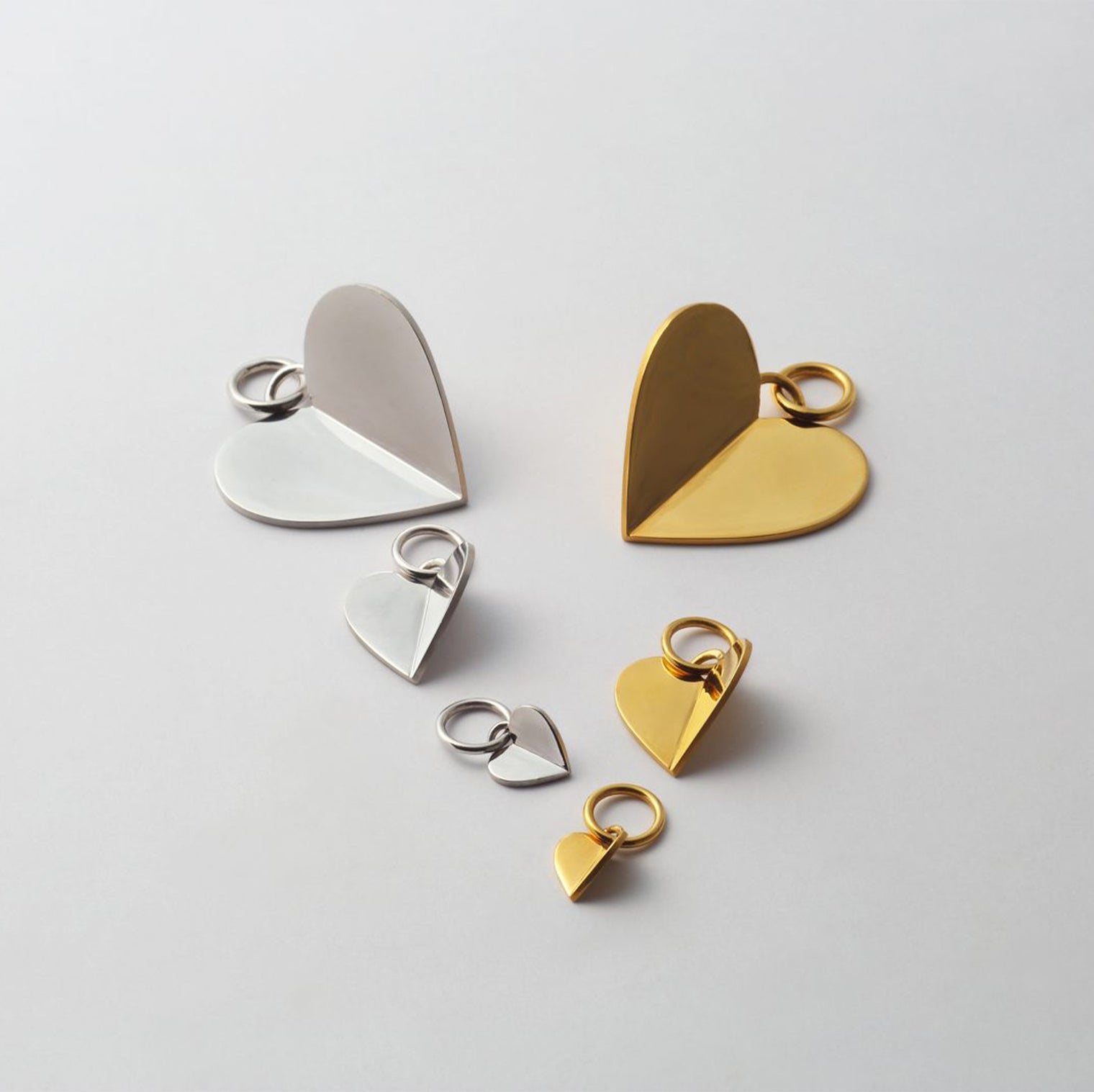 Middle heart charm (silver)