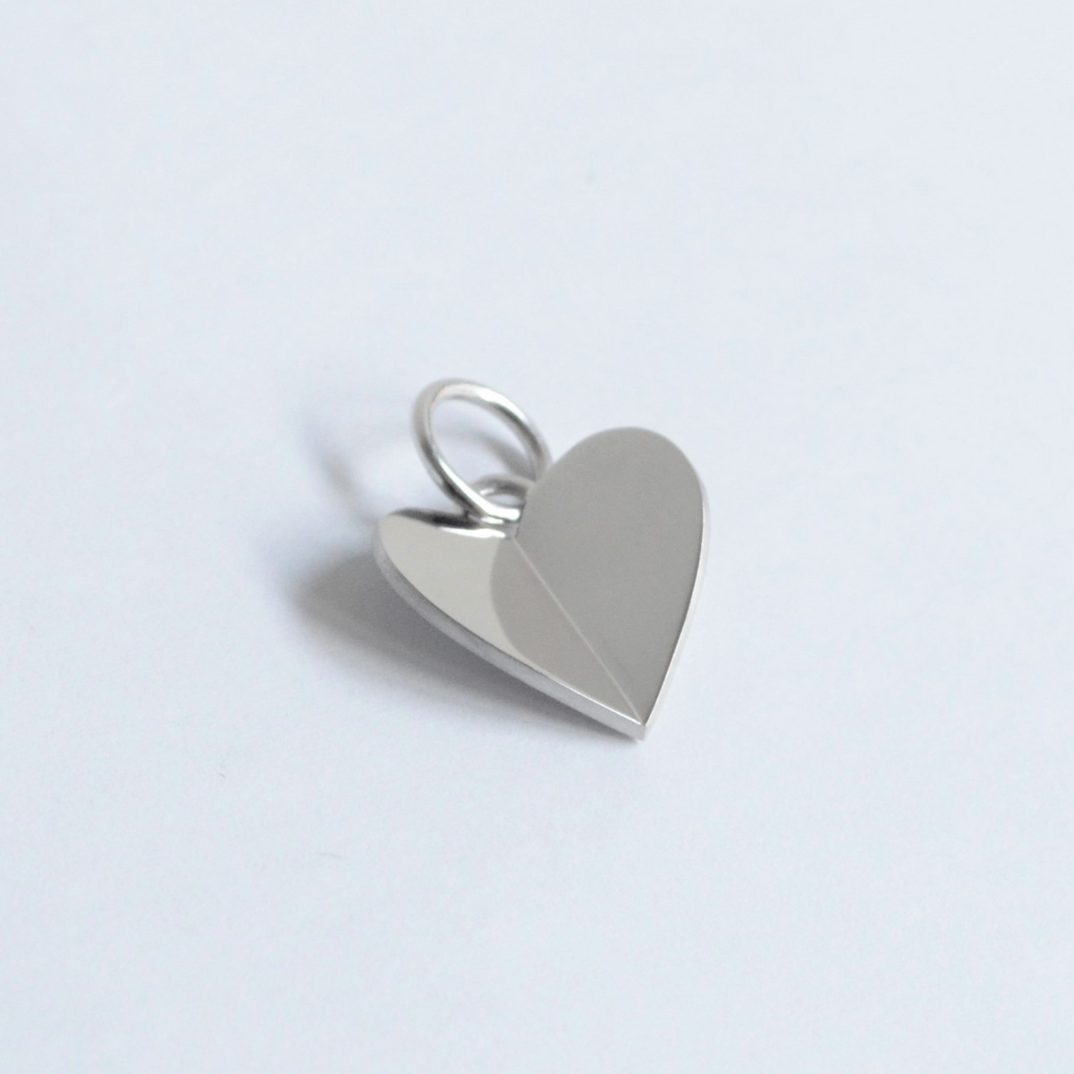Middle heart charm (silver)
