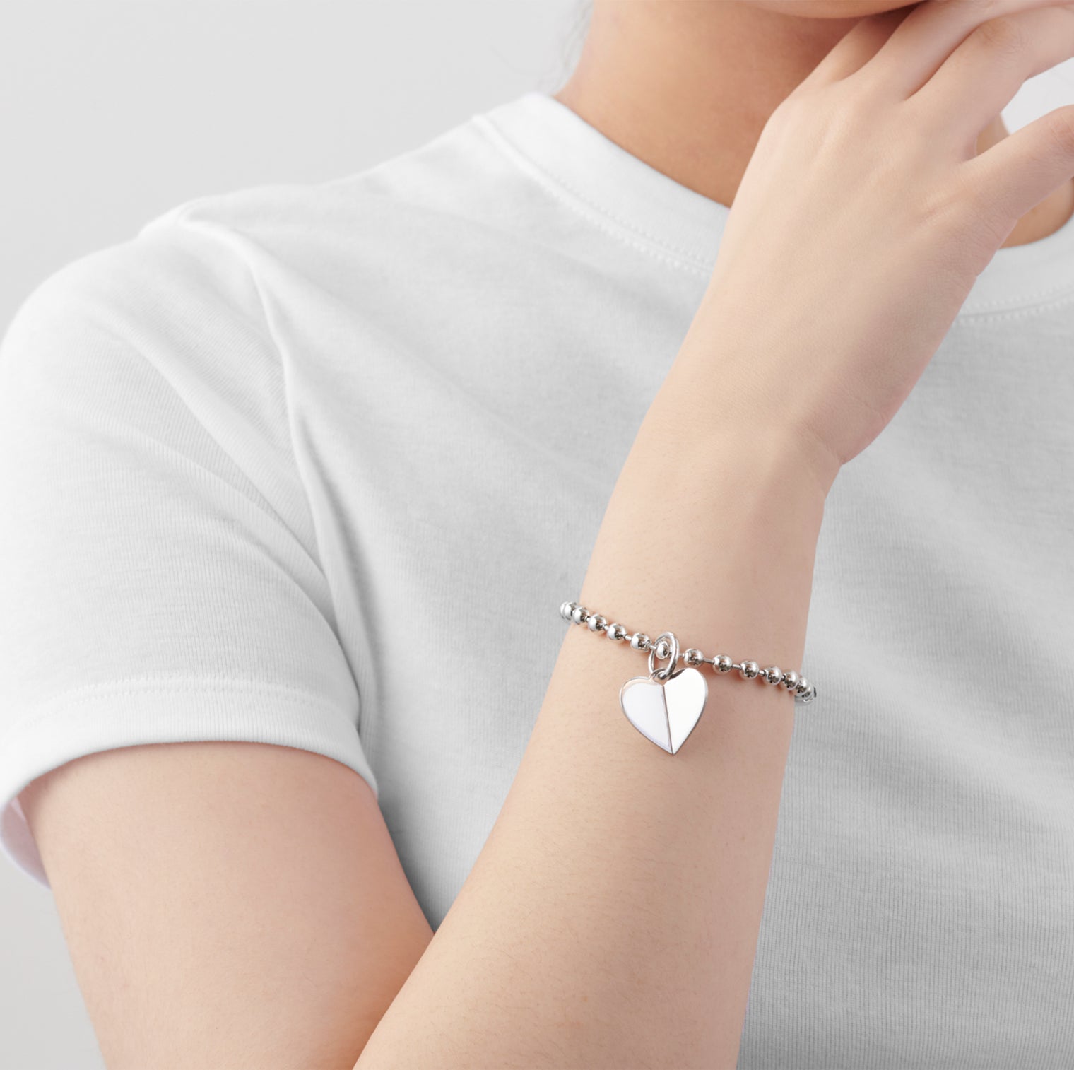 Middle heart charm (silver)