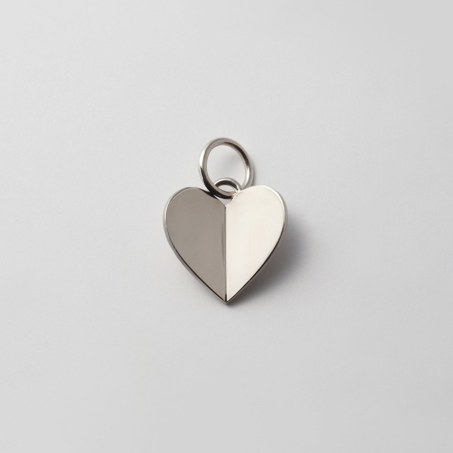 Middle heart charm (silver)