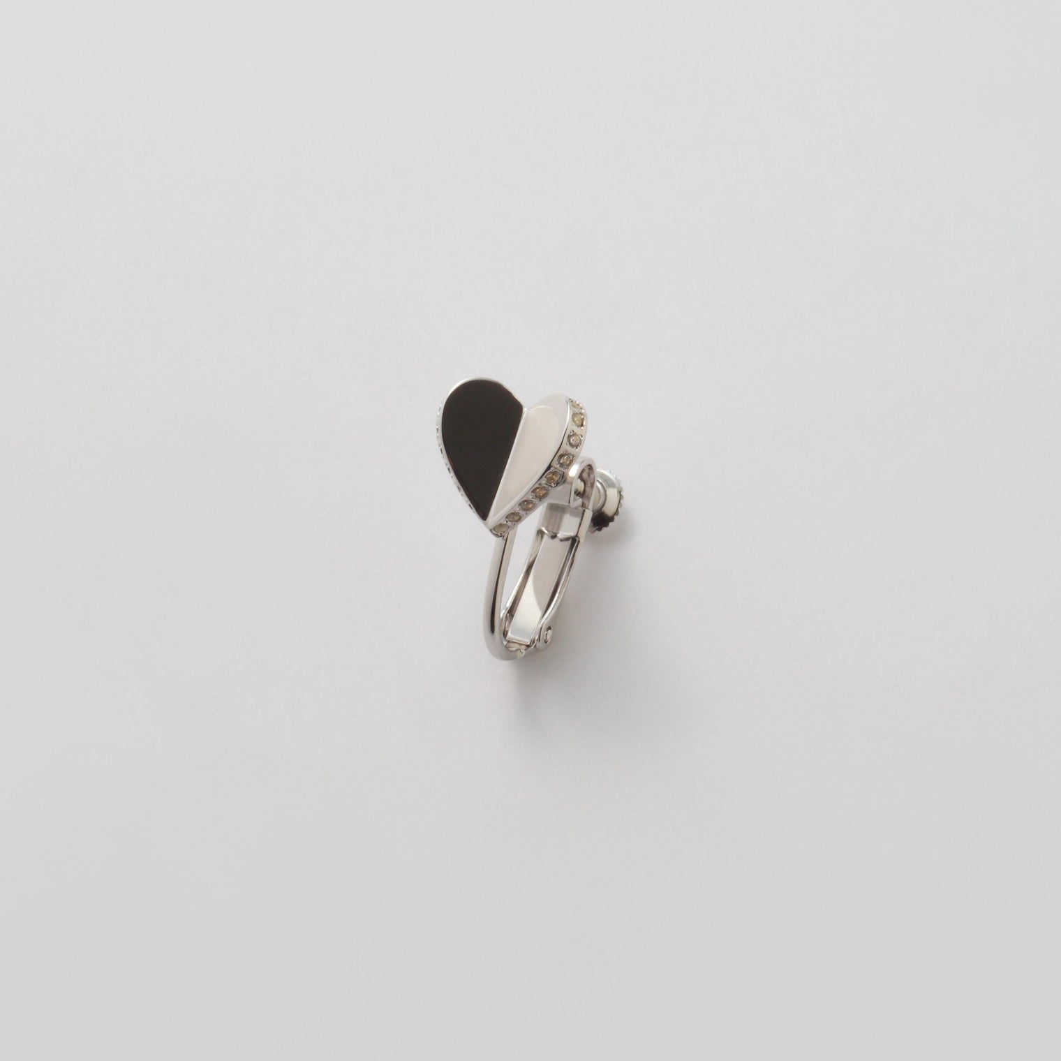 Small heart line stone earring (silver)