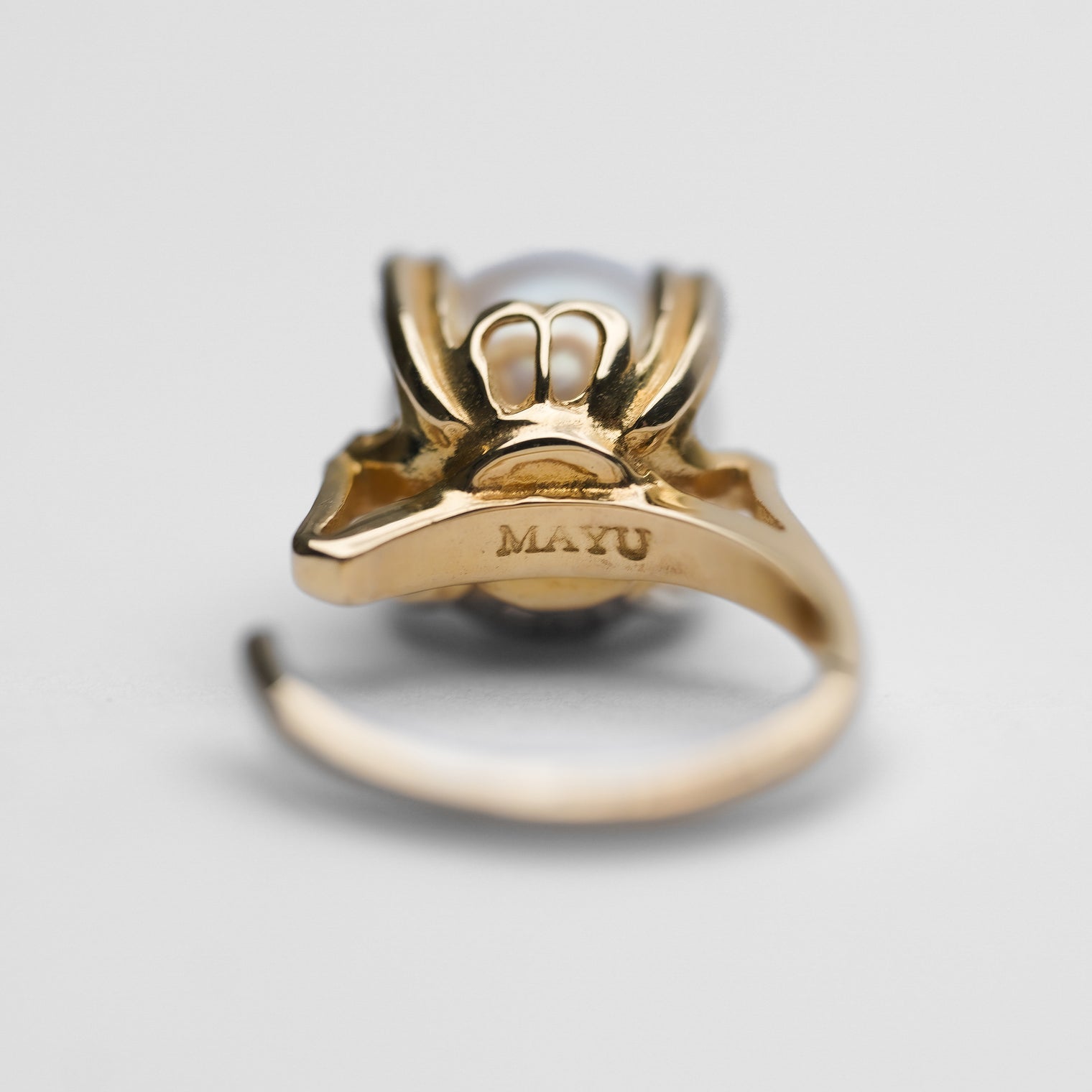 ring motif ear cuff (gold /pearl)