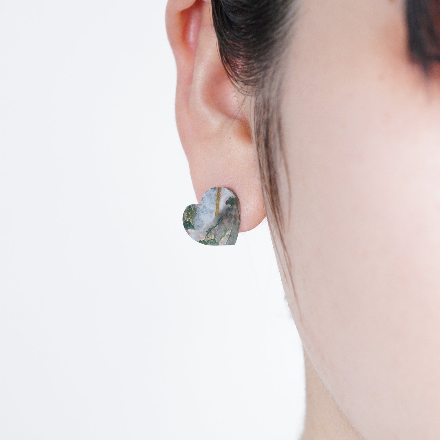 【 One of a kind 】Heart pierced earring (Moss agate / K10 post)