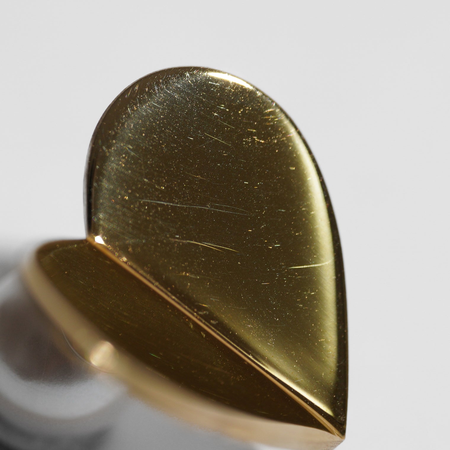 【an-other】Middle heart pierce (gold)