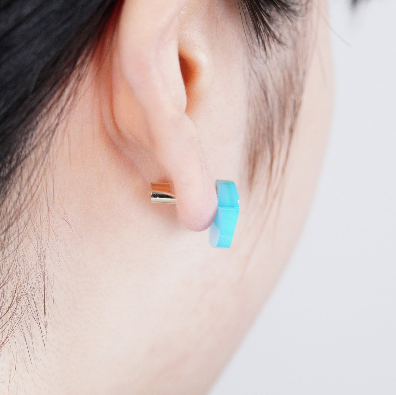 【 One of a kind 】Heart pierced earring (Sea blue chalcedony / K10 post)