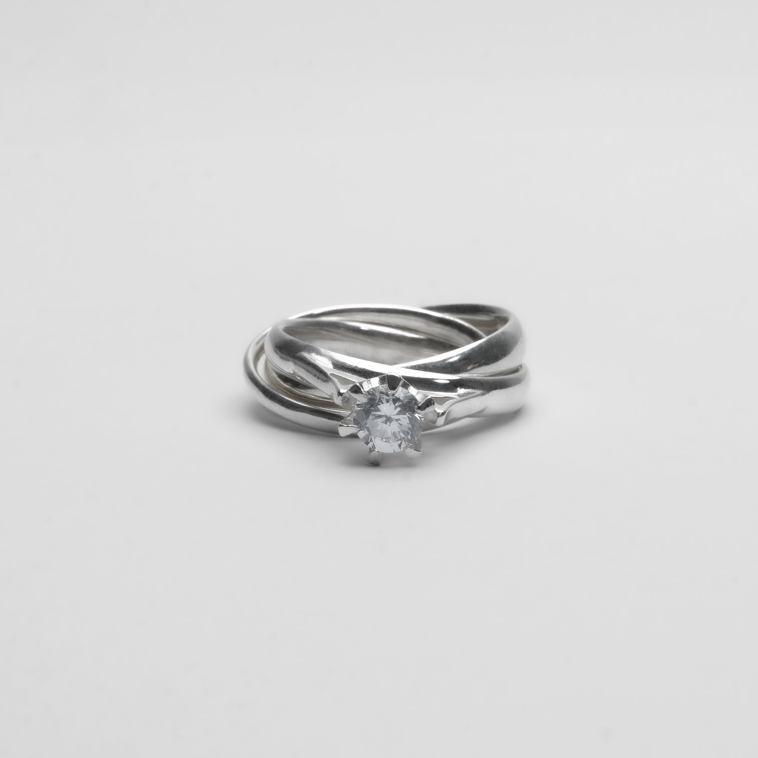 Triple ring solitaire