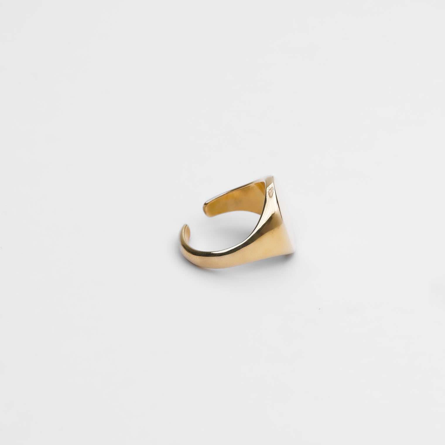 Signet ear cuff (gold) / (silver)