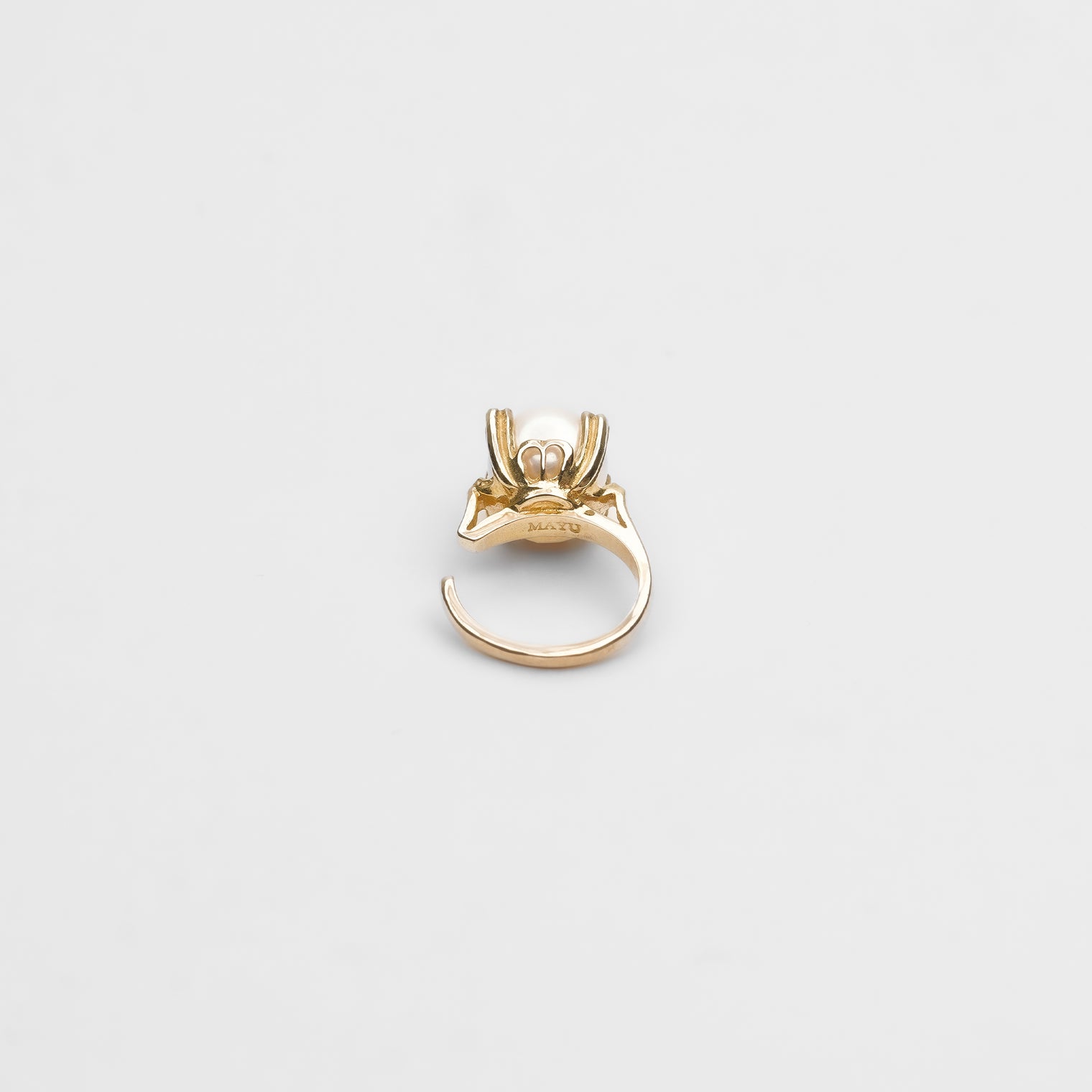 ring motif ear cuff (gold /pearl)