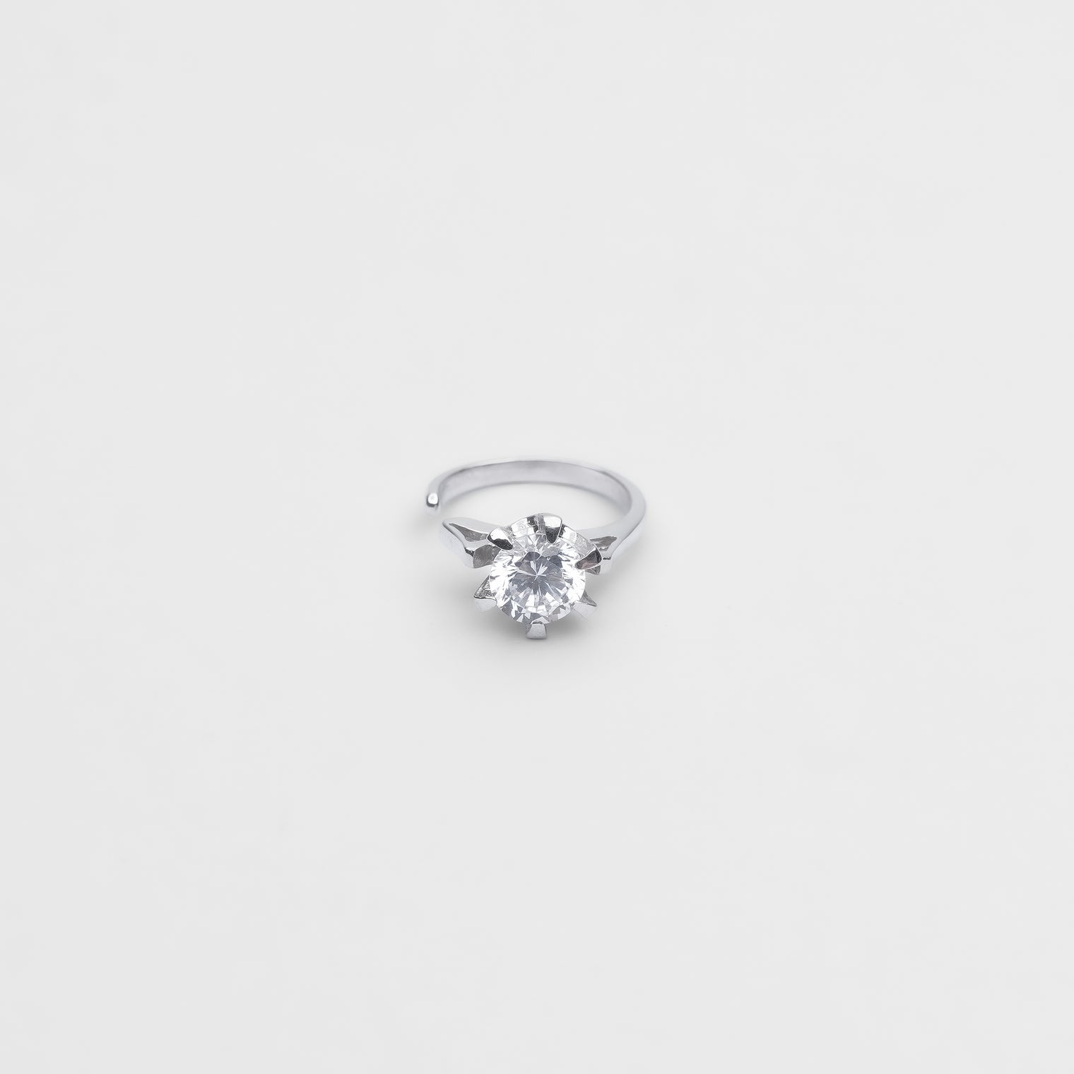 ring motif ear cuff (silver /cubic zirconia)