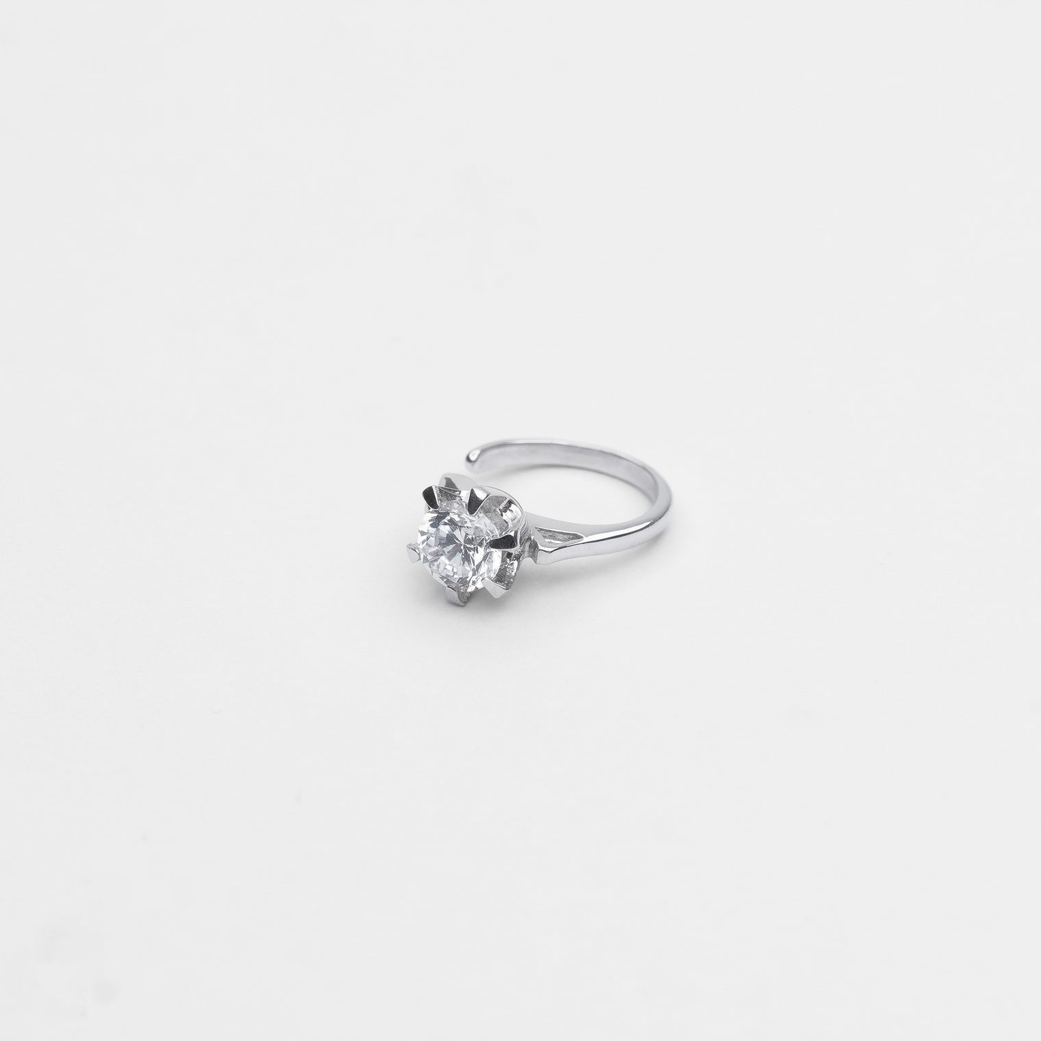 ring motif ear cuff (silver /cubic zirconia)