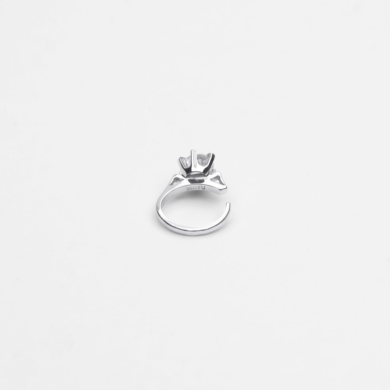 ring motif ear cuff (silver /cubic zirconia)