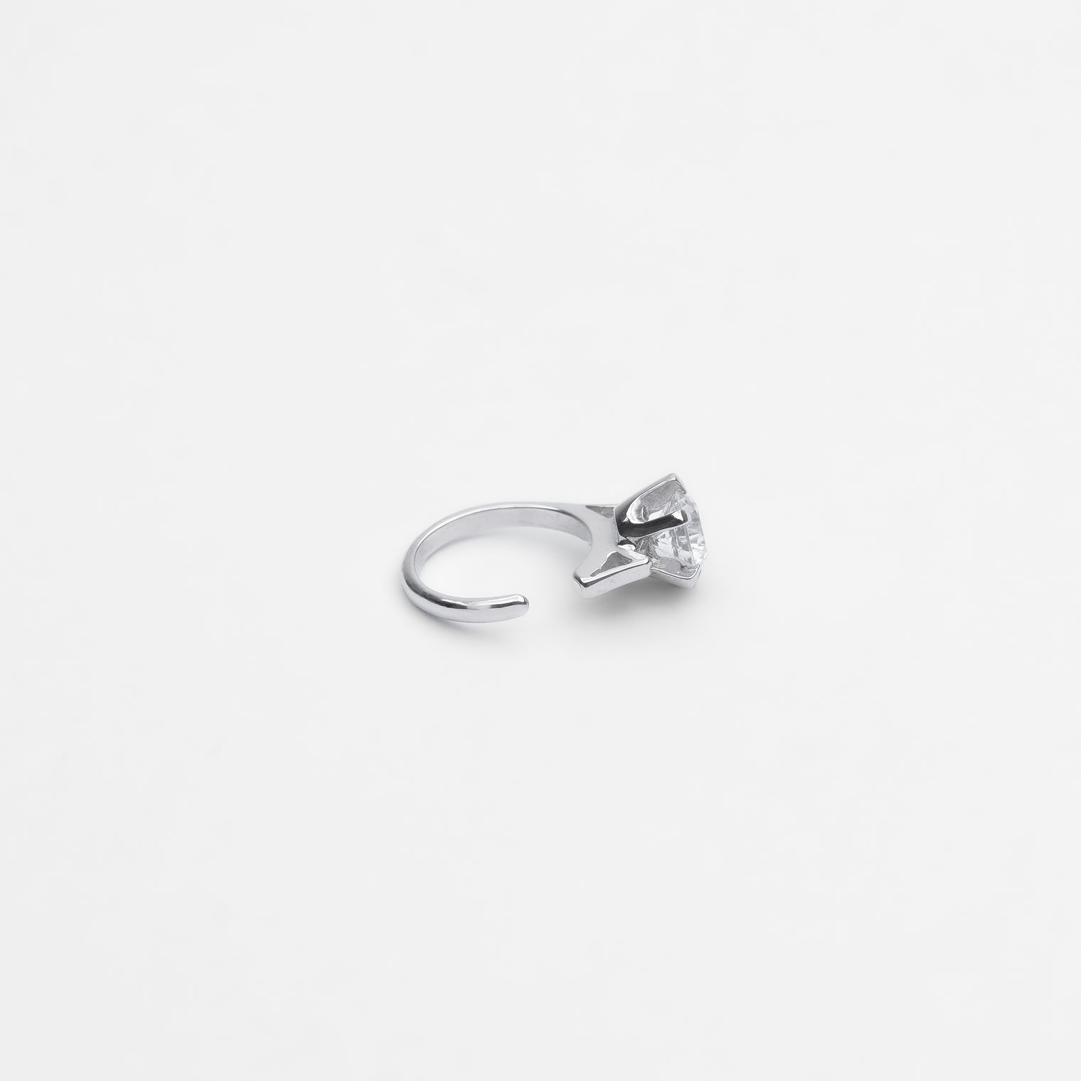 ring motif ear cuff (silver /cubic zirconia)