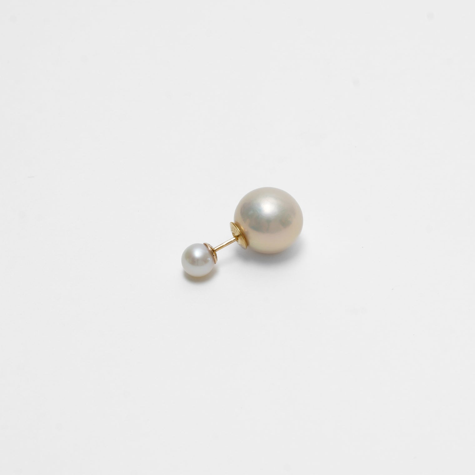 freshwater pearl rivets (5.5-6mm white pearl × 11-12mm white pearl)