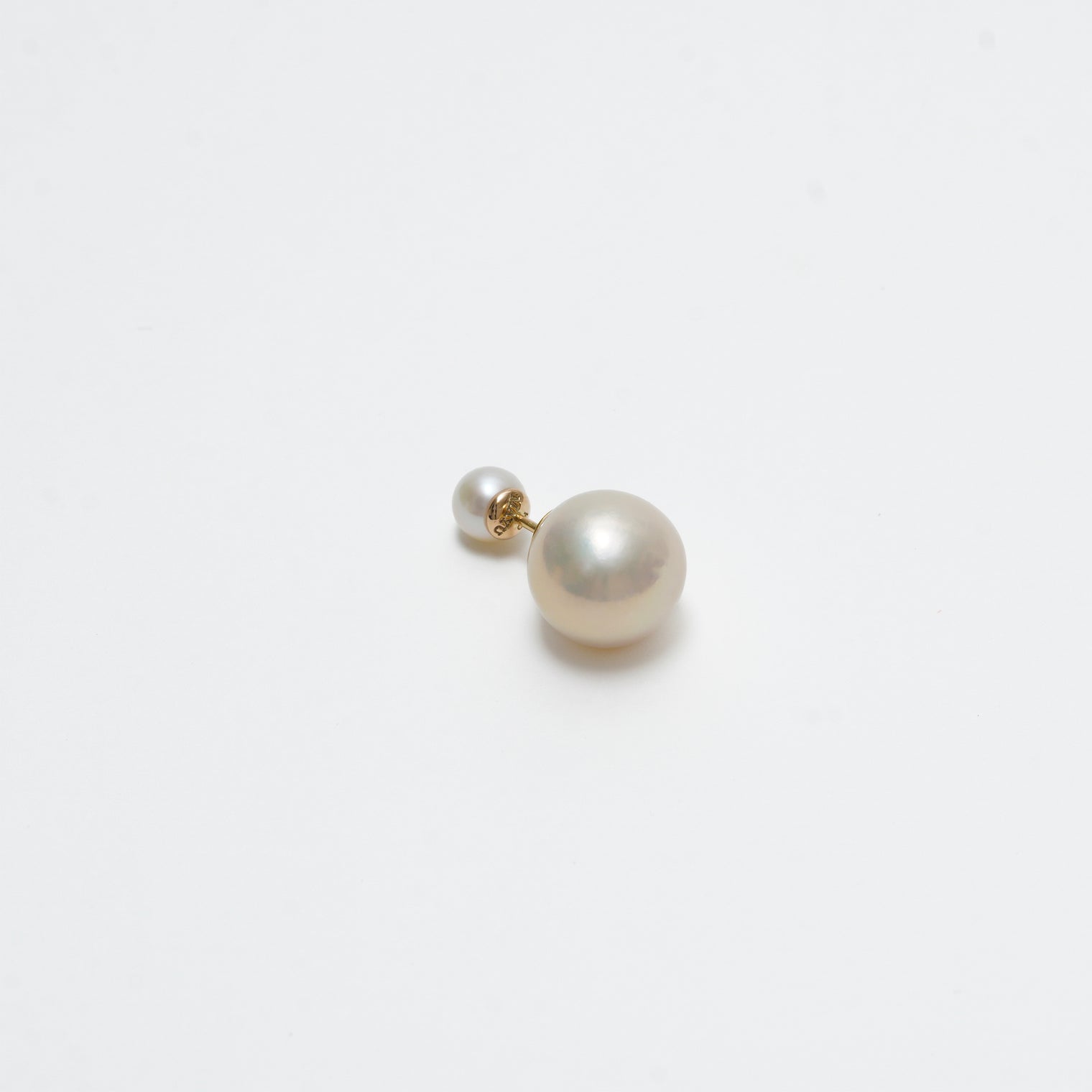 freshwater pearl rivets (5.5-6mm white pearl × 11-12mm white pearl)