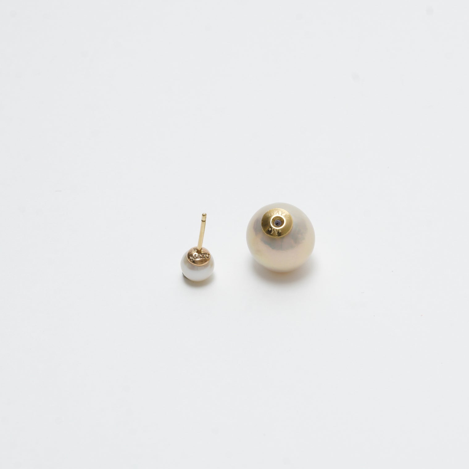 freshwater pearl rivets (5.5-6mm white pearl × 11-12mm white pearl)