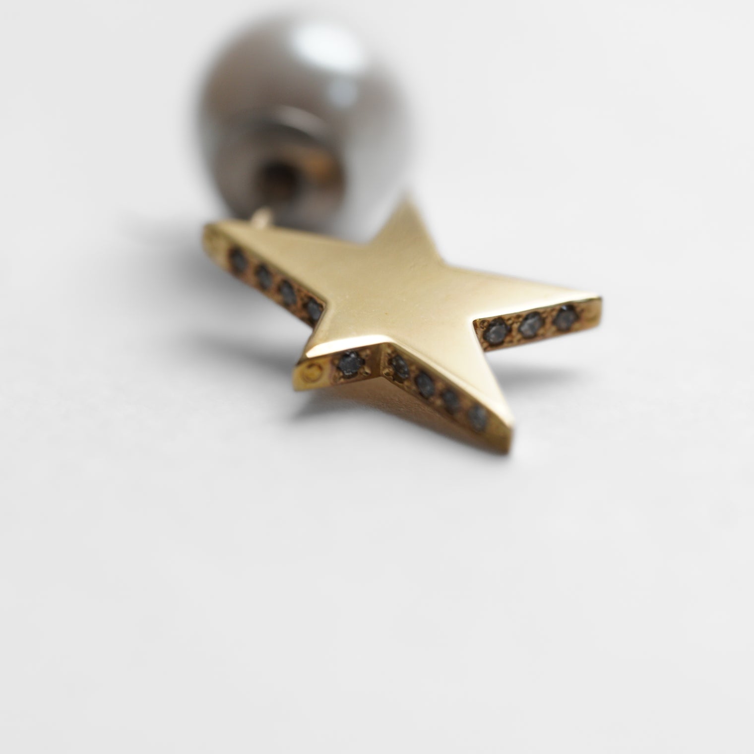 【an-other】Tiny star line stone pierce (gold / cubic zirconia / pearl clasp)
