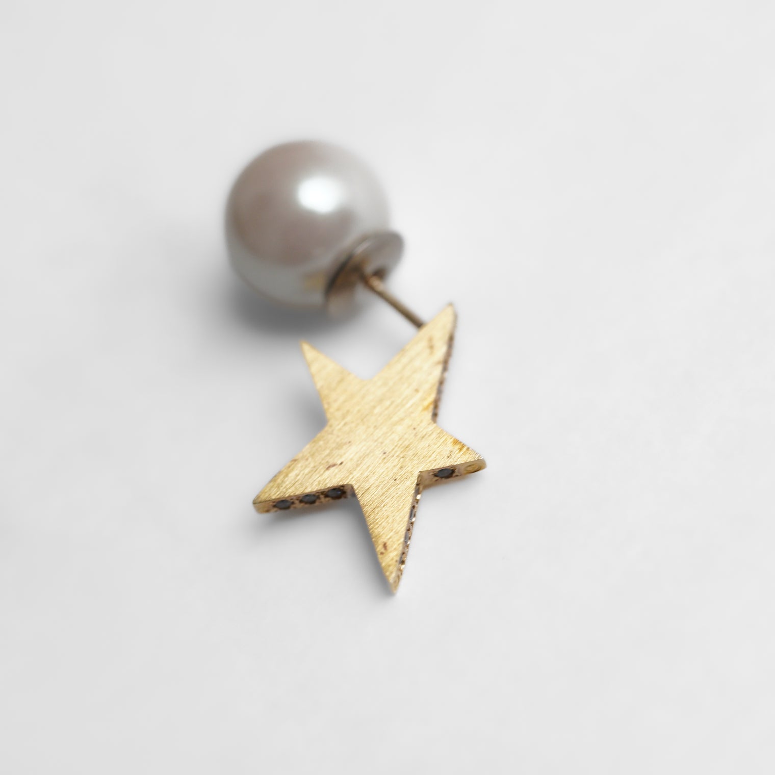 【an-other】Tiny star line stone pierce (gold / cubic zirconia / pearl clasp)