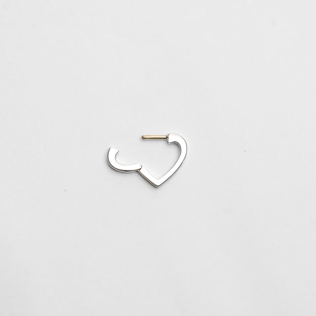 Hoop heart pierced earring (tiny / silver)