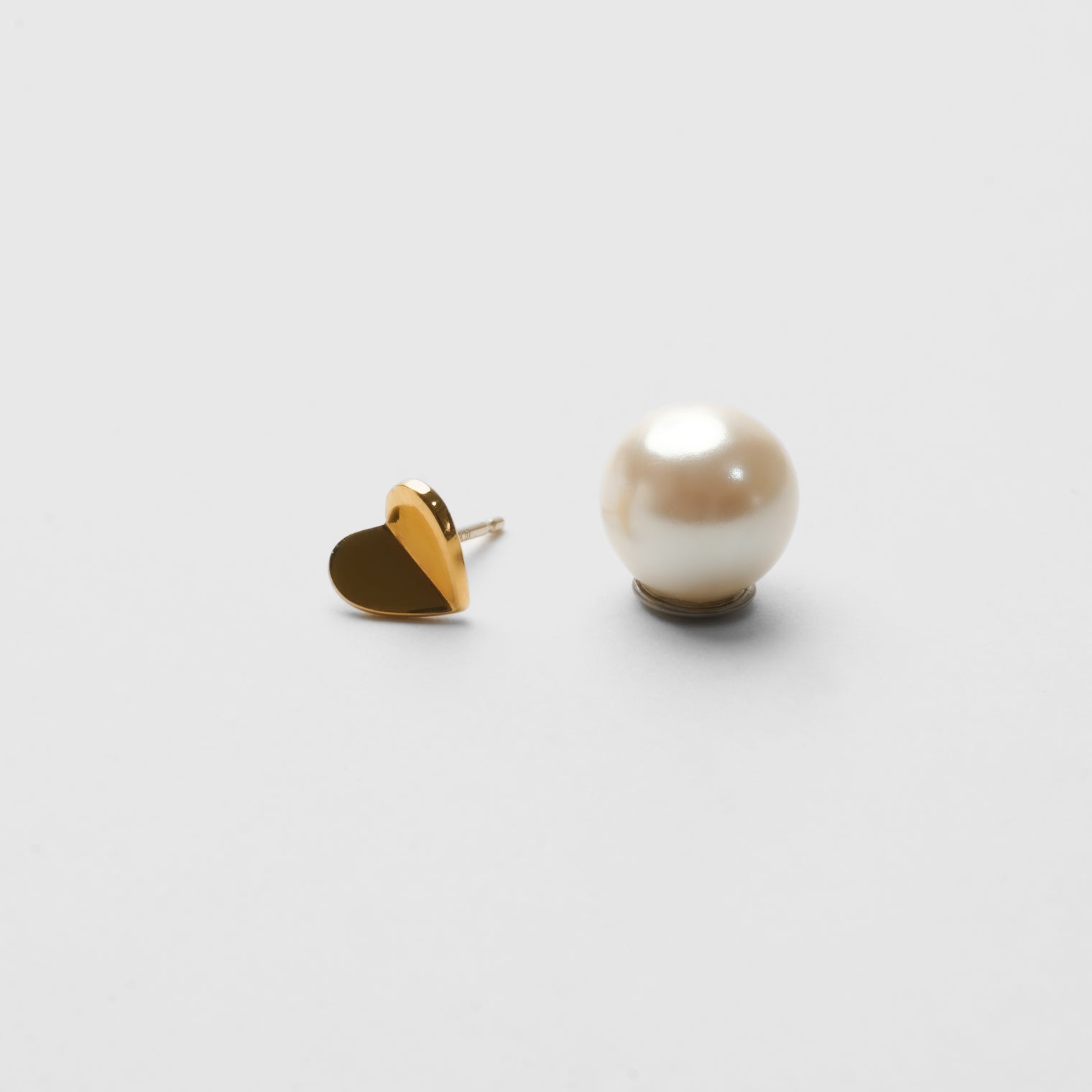 Tiny heart pierce (gold)