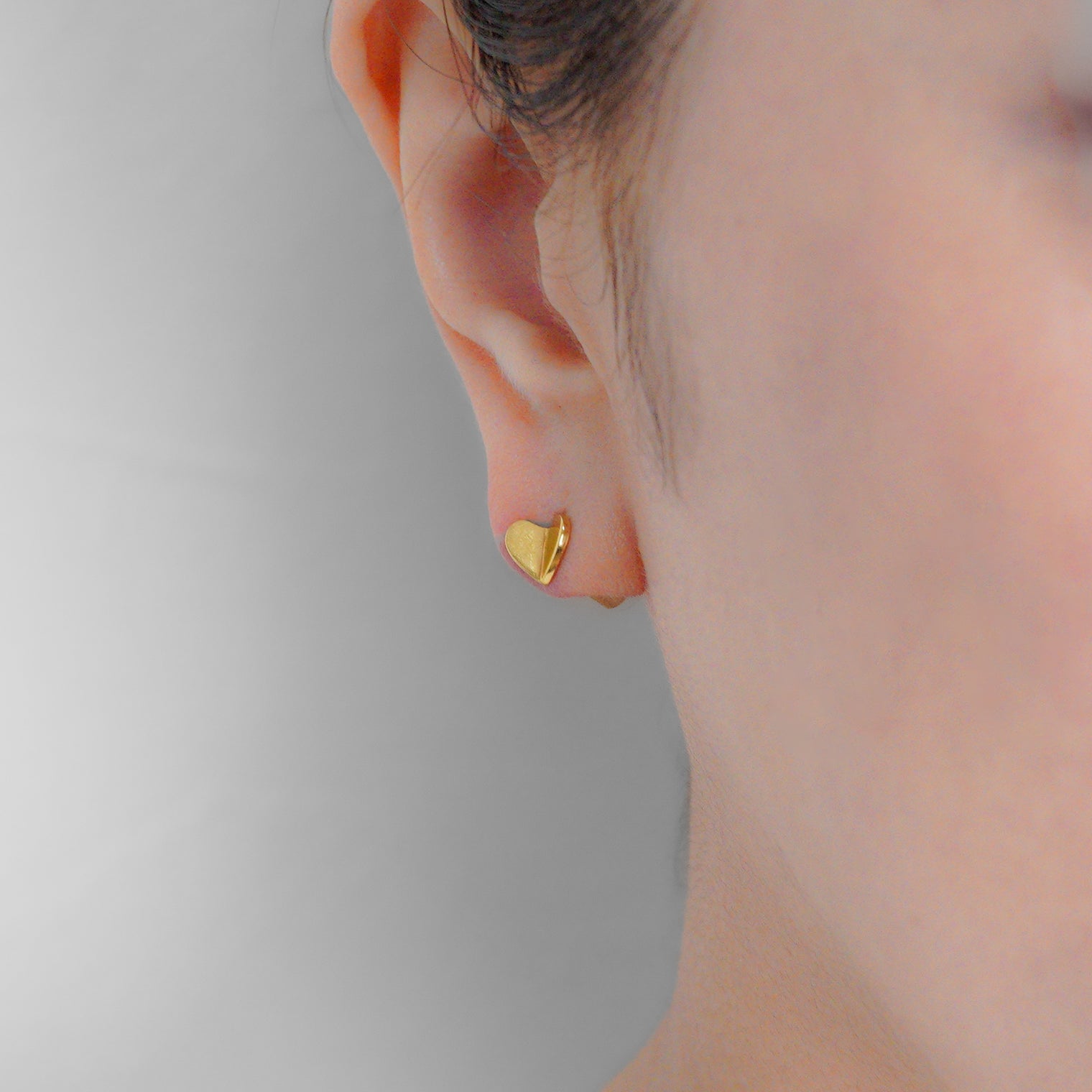 Tiny heart pierce (gold)