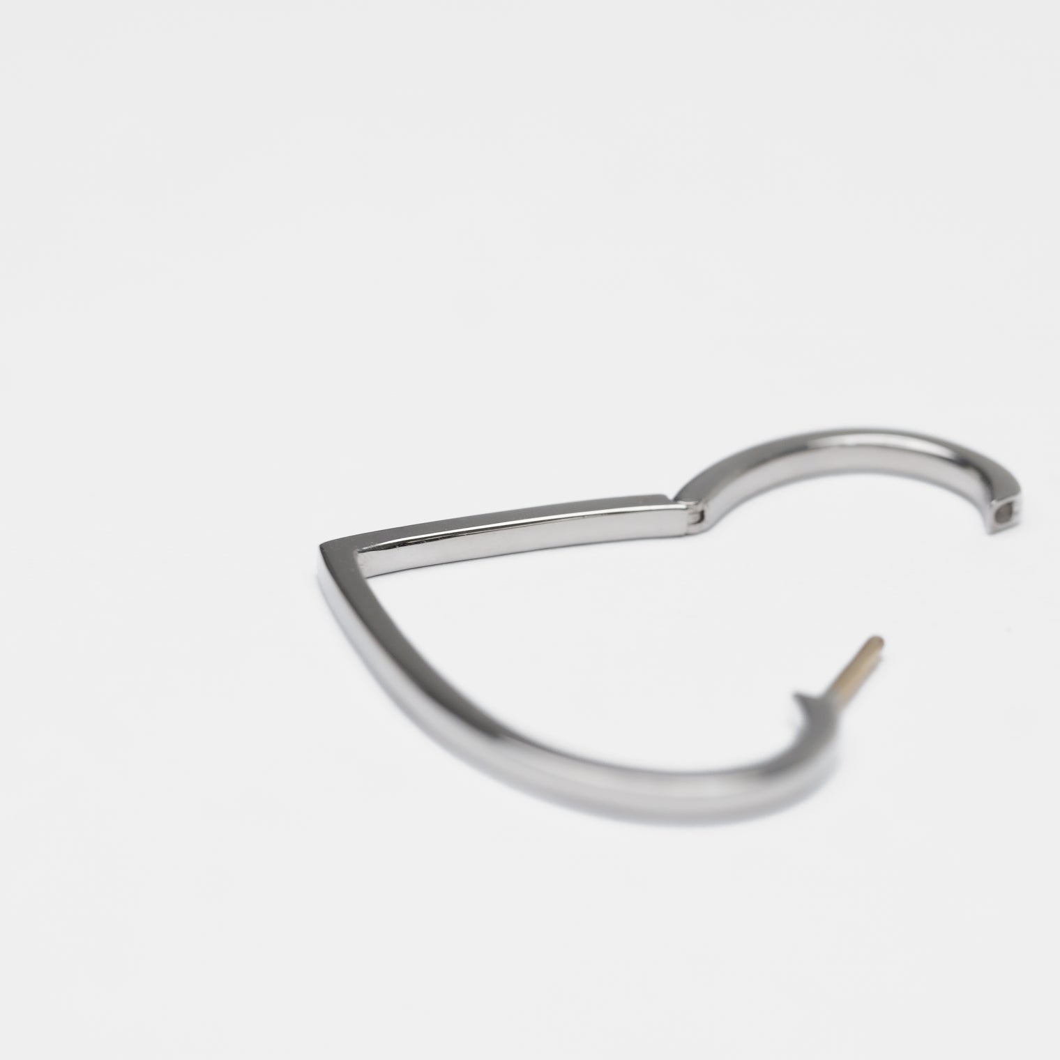 Hoop heart pierced earring (middle / silver)