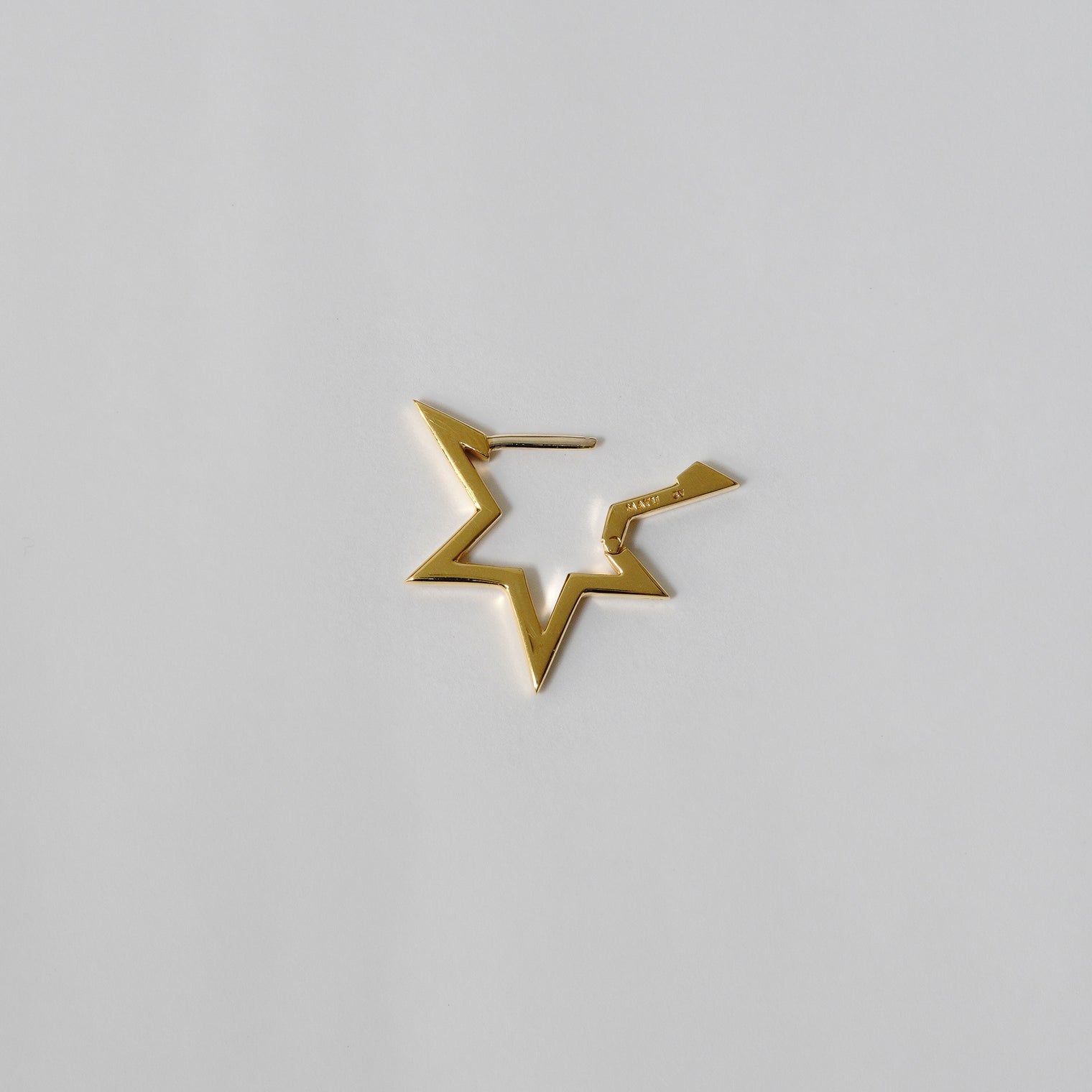 Hoop star pierced earring (Gold)