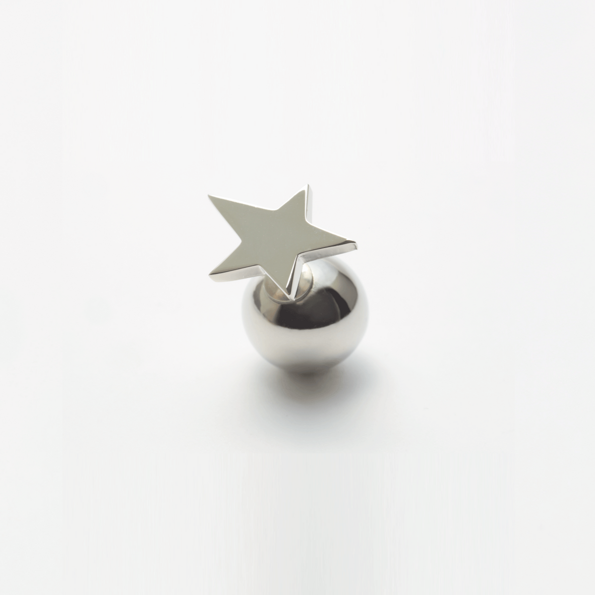 マユ 両耳 MAYU star pierce (small / silver) - メルカリ
