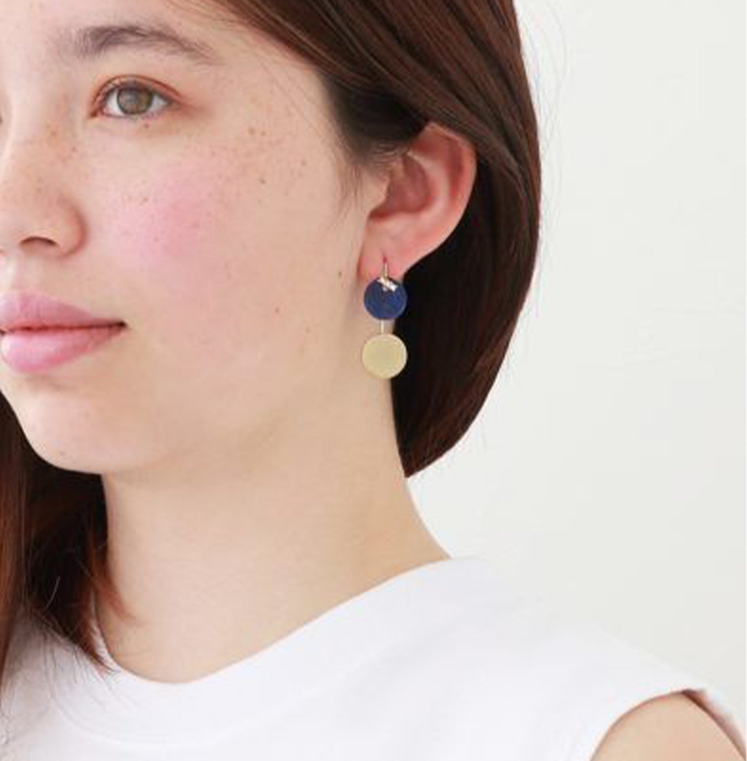 13mm sodalite / k10 post pierced earring