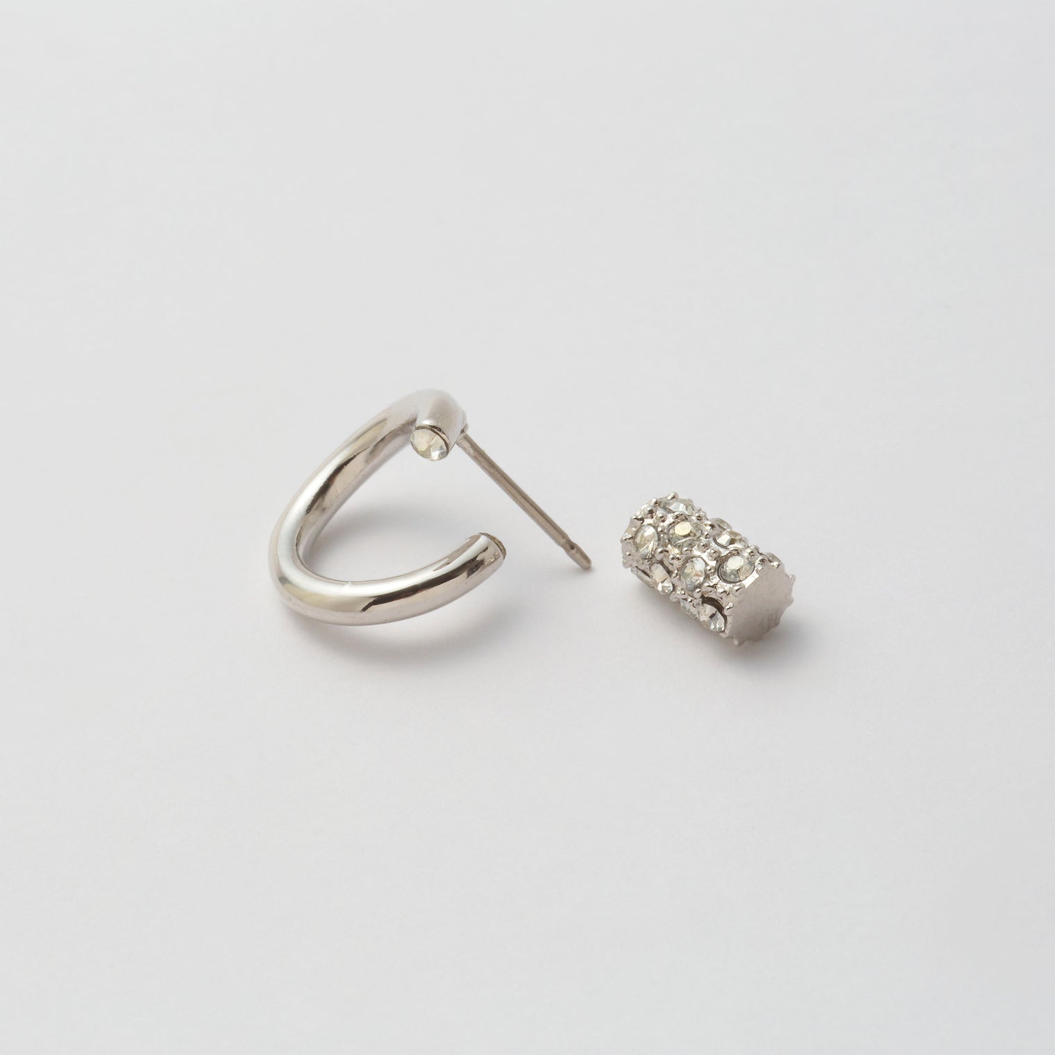 Silver line pierce(13㎜ line/Front type/crystal glass/Silver catch)