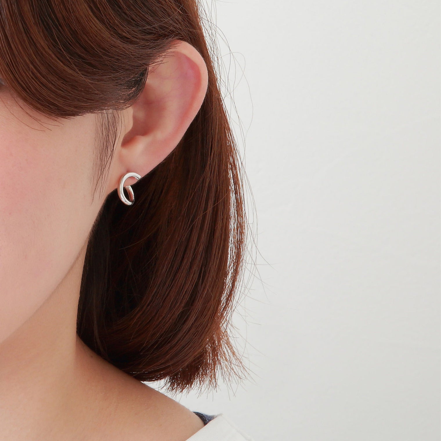 Silver line pierce(13㎜ line/Front type/crystal glass/Silver catch)
