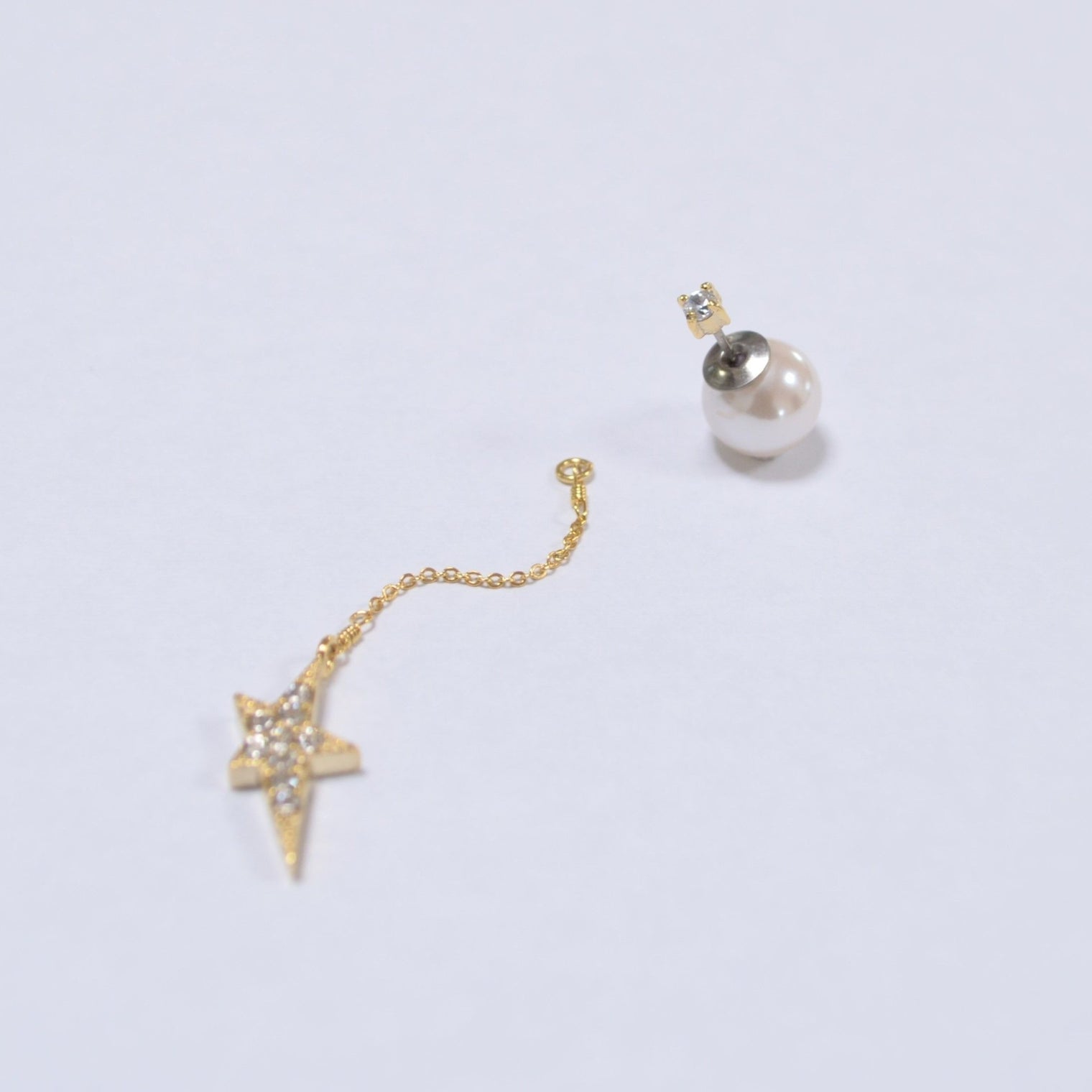 2way star chain short pierce(1cubiczirconia/crystal glass/9mm pearl catch)