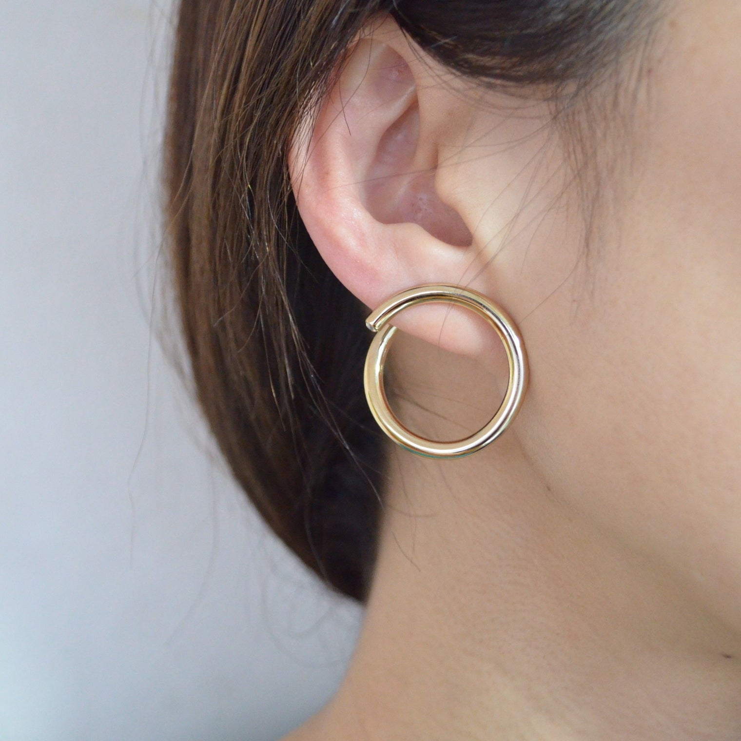 big circle pierce (gold)