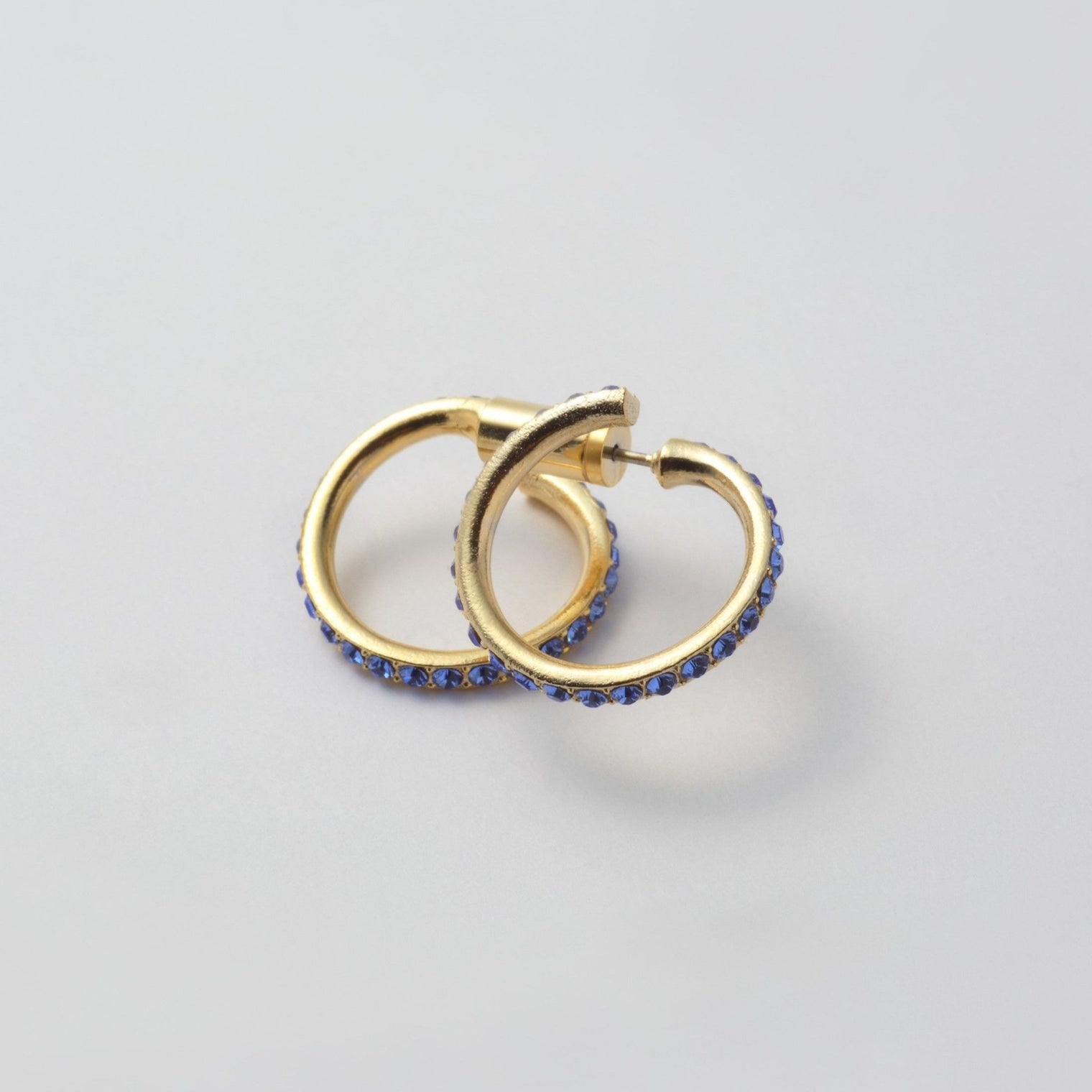 Sapphire line pierce(19㎜ line×19㎜ line/crystal glass)