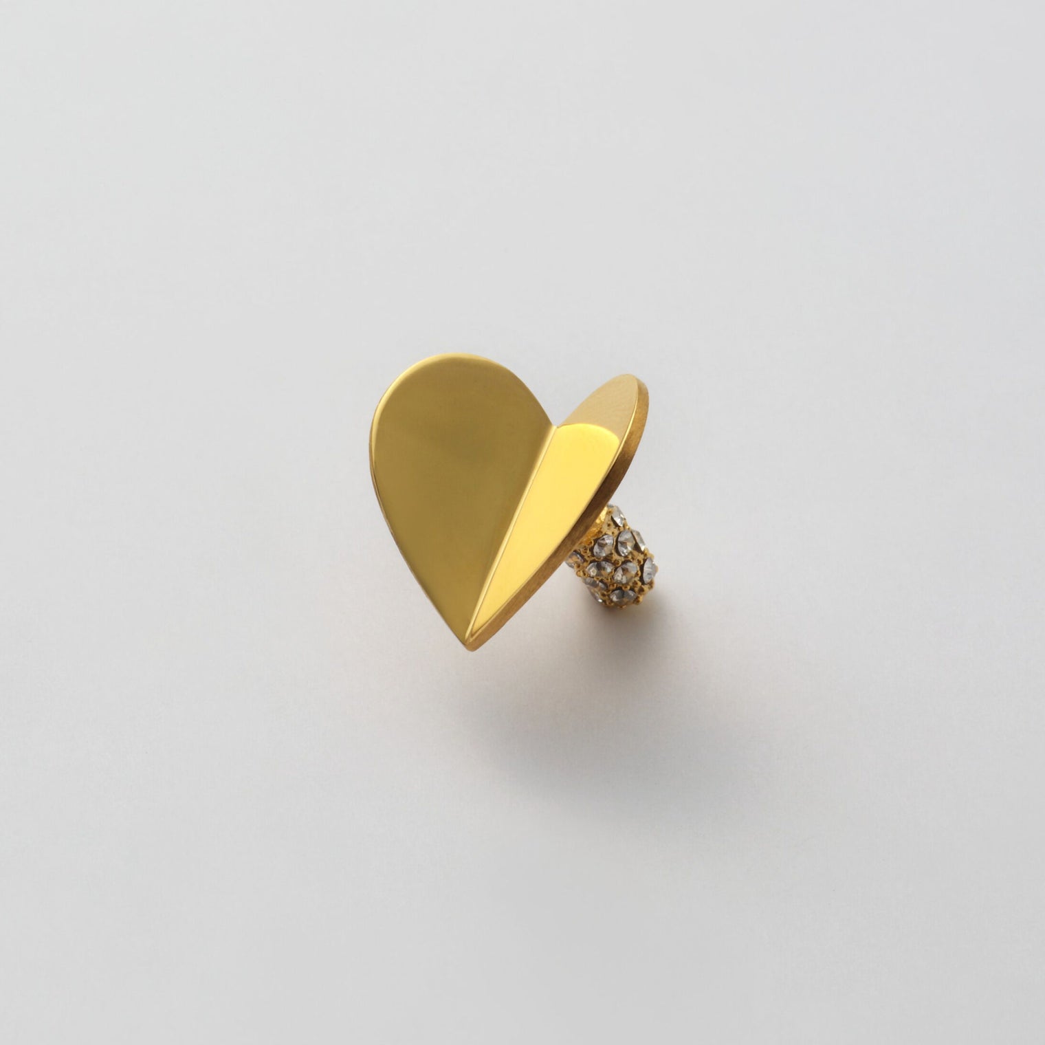 Middle heart pierce (gold)