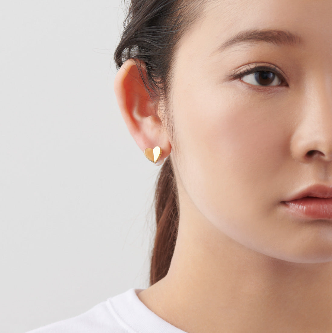 Small heart line stone pierce (gold / cubic zirconia)